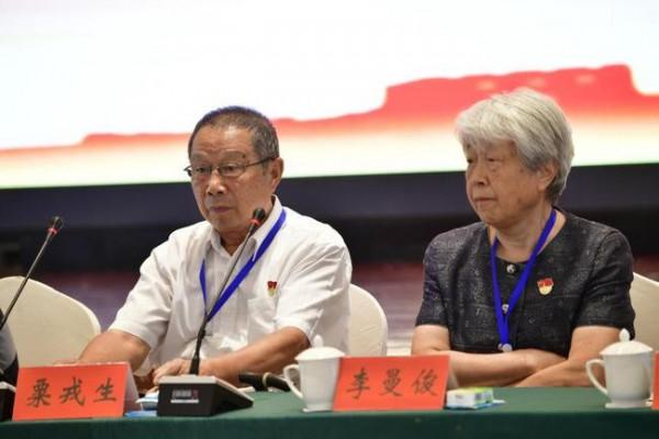 他是粟裕的兒子,剛畢業就被父親送上前線,後晉升至中將 他是粟裕的兒子,剛畢業就被父親送上前線,後晉升至中將