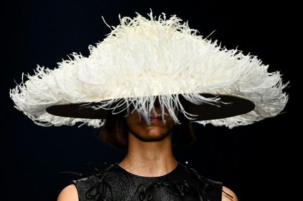 馬德里時裝週——伊莎貝爾·桑奇品牌時裝秀 馬德里時裝週——伊莎貝爾·桑奇品牌時裝秀