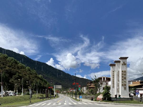 西藏林芝魯朗：“一個美得讓人不想家的地方”