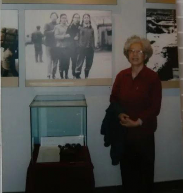 首顆原子彈基地的唯一私照:四位來自上海的姑娘,後來發展怎樣? 首顆原子彈基地的唯一私照:四位來自上海的姑娘,後來發展怎樣?