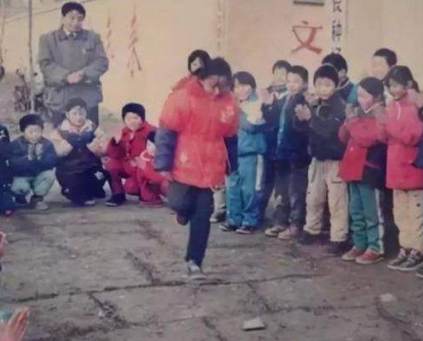 中國70後，到底經歷了什麼，為何會被稱為&OpenCurlyDoubleQuote;最苦的一代人&rdquo;？