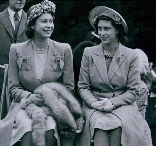 英女王年輕時沒有妹妹漂亮，50年後容貌卻翻轉，相由心生自律為王