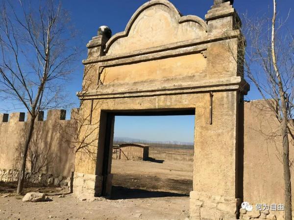 水淨沙黃霞滿天-官廳水庫&amp;彰縣影視城2日遊