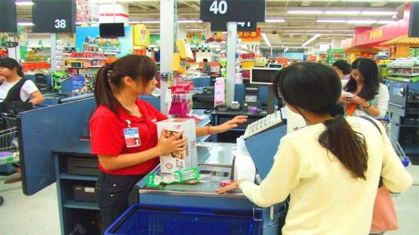 資深營業員：超市裡的四種食物，再便宜也不會買給孩子吃