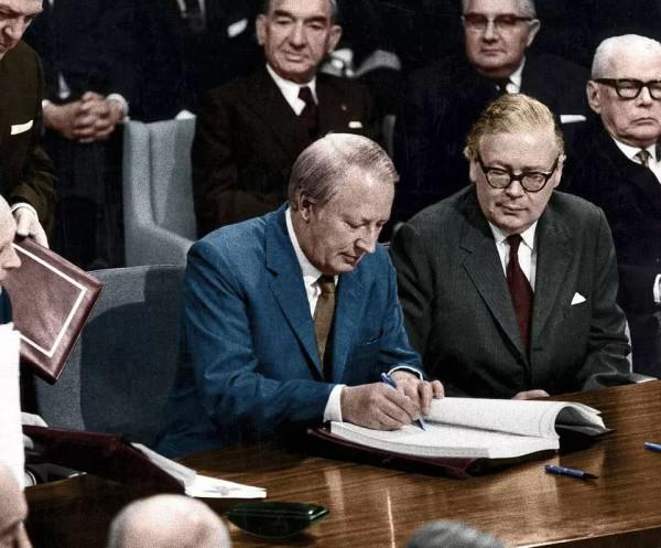 鄧小平罕見發怒:在香港駐軍的權力都沒有,那還叫中國領土嗎? 鄧小平罕見發怒:在香港駐軍的權力都沒有,那還叫中國領土嗎?