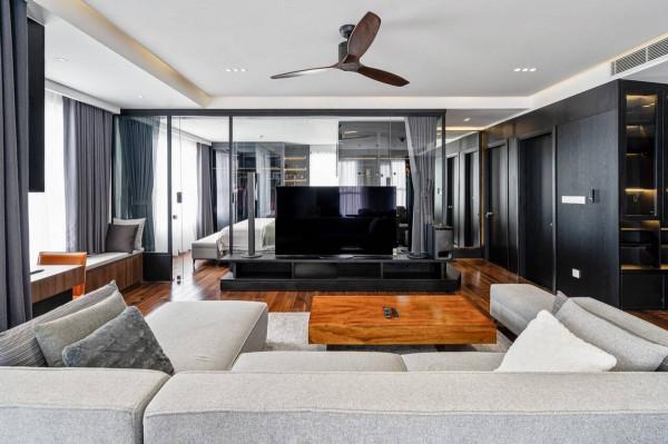 兩梯兩戶，115㎡打通公共區域所有的隔牆，大橫廳帶來大平層效果