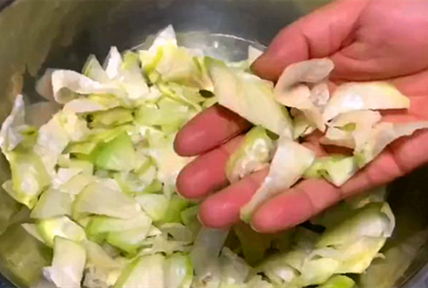 冬天，碰到它別手軟，多買些切片放冰箱儲存，隨吃隨取，特省事