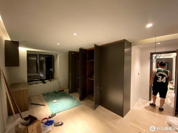 我用鹹魚裝套房-127㎡，全房更換平開斷橋鋁&plus;地暖&plus;全屋黑胡桃傢俱