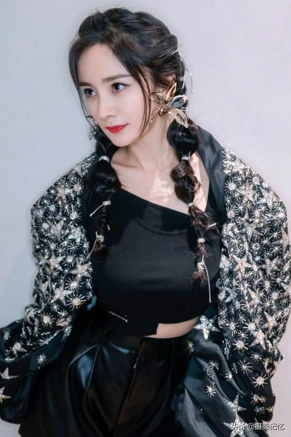 楊冪:品貌端莊 楊冪:品貌端莊