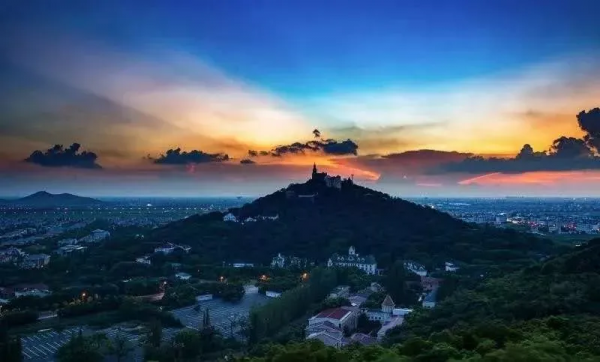 佘山、惠山、天目山、黃山……長三角這些山,你攀登過幾座? 佘山、惠山、天目山、黃山……長三角這些山,你攀登過幾座?