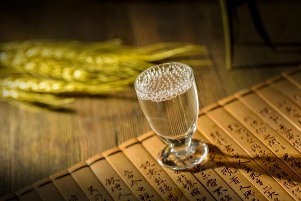 陝西人只喝西鳳酒？當地人：虛傳！這5款才是首選，好喝不上頭