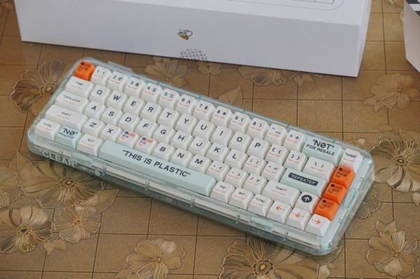 整一副好鍵盤，MelGeek透明客製化鍵盤全面體驗