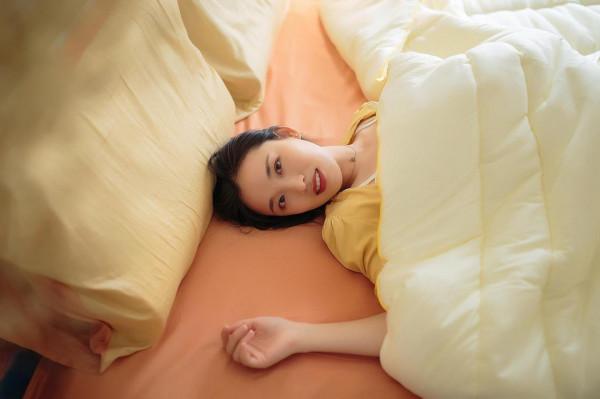 天涼了，冬被選得好，男朋友回家早