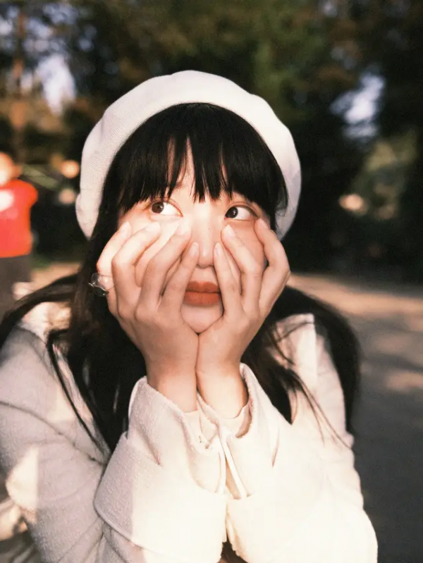 楊超越是“整”了嗎?怎麼突然美成王祖賢了? 楊超越是“整”了嗎?怎麼突然美成王祖賢了?