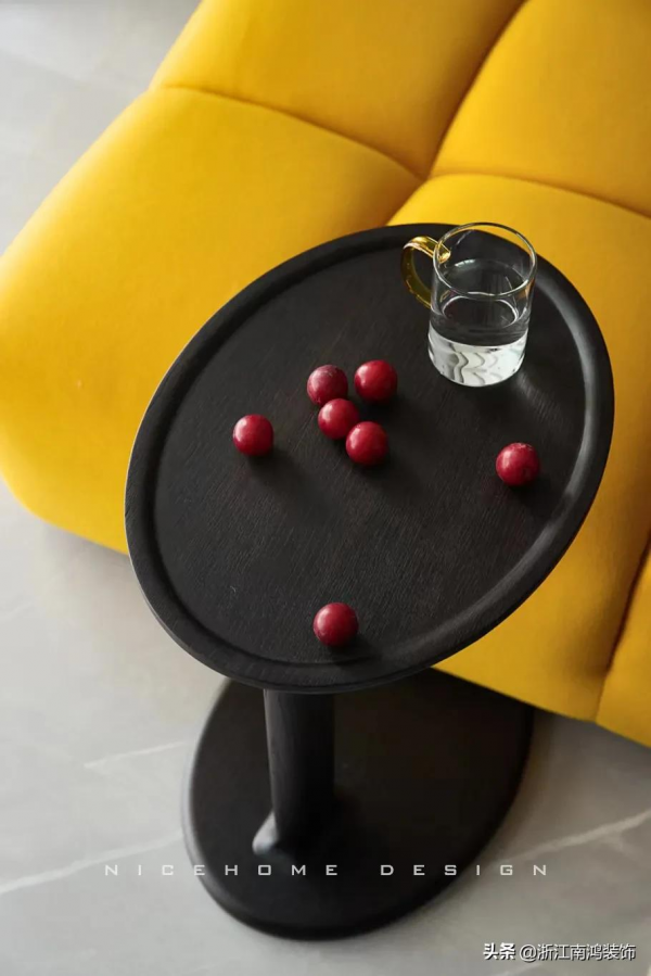 四室改兩室，客廳書房一體，餐廚又玩出了新花樣