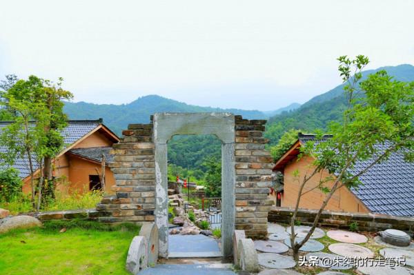 國內秋韻最濃的幾個地方,有山有水有古村落,哪一處你最中意? 國內秋韻最濃的幾個地方,有山有水有古村落,哪一處你最中意?