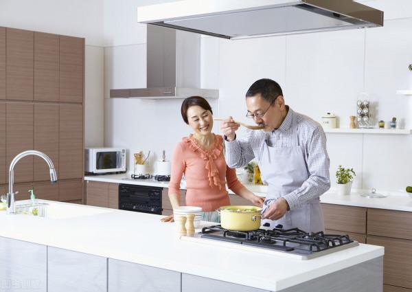 掙錢多有特權?掙錢多就可以不做家務不帶孩子? 掙錢多有特權?掙錢多就可以不做家務不帶孩子?