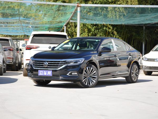 大眾帕薩特與斯巴魯力獅之間的PK，你更看好誰？