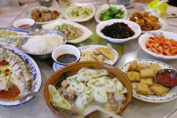 四川朋友看到哭了，這一桌菜沒一個辣的！江浙網友：講究一個鮮字