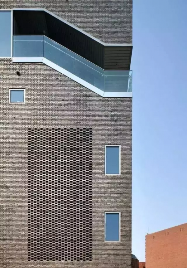 這才是美磚藝術，你那只是堆磚