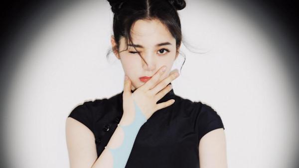 歐陽娜娜身穿黑色修身旗袍,盡顯俏皮可愛 歐陽娜娜身穿黑色修身旗袍,盡顯俏皮可愛