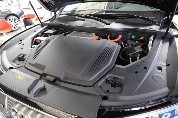 比進口版便宜10萬多 續航提升到500km 實拍一汽-大眾奧迪e-tron