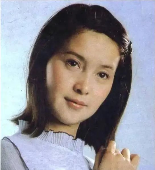 中國8大美人今昔顏值對比，有人整容顏垮，有人優雅老去，差距大