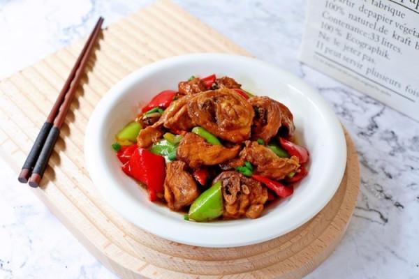 令人難忘的醬炒雞塊，減肥也可以吃，一點不發胖