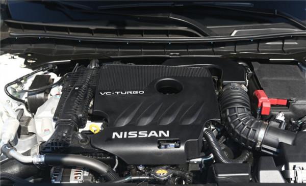 詳解新天籟2.0T XL 智進版,243匹馬力提速很快,座椅寬大舒適 詳解新天籟2.0T XL 智進版,243匹馬力提速很快,座椅寬大舒適