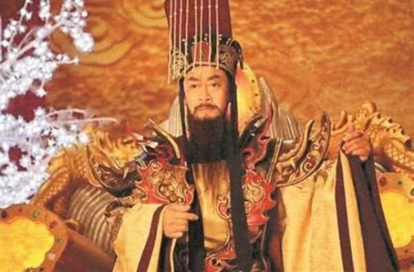 殷商敢派人刺殺武王，為何西岐卻不敢刺殺紂王？看紂王的後臺是誰