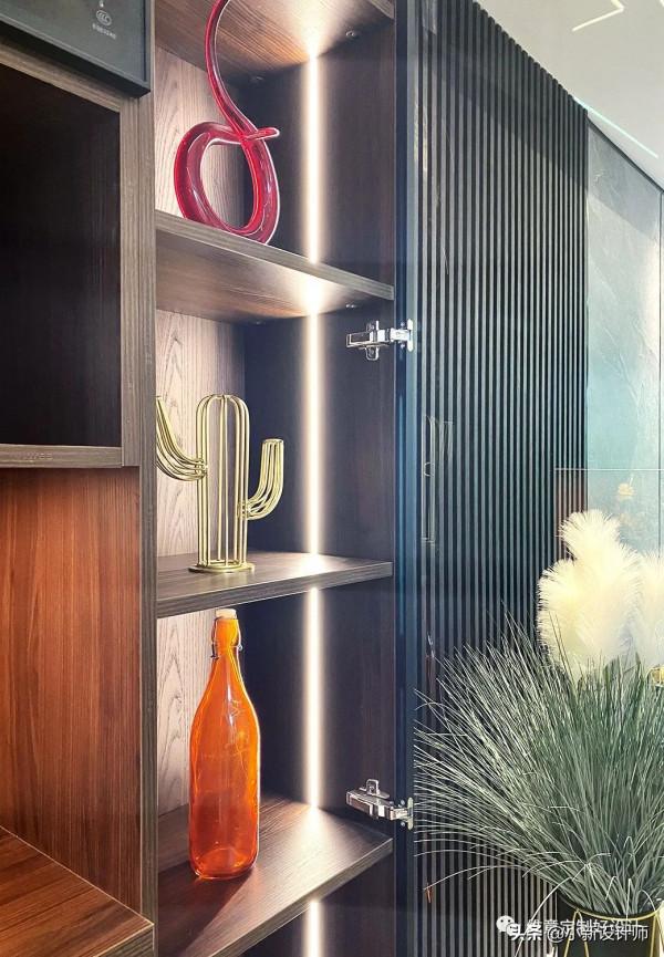 鄰居只做這一面櫃子，直接解決了半個家的收納，學到了