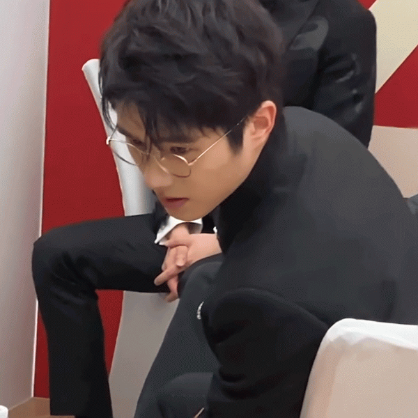 男明星眼鏡殺，有的斯文，有的書生，有的雅痞，你中意誰？