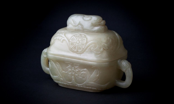 老人曾經撿的兩張&OpenCurlyDoubleQuote;破椅子&rdquo;，29年後，竟然拍出2300萬的&OpenCurlyDoubleQuote;天價&rdquo;