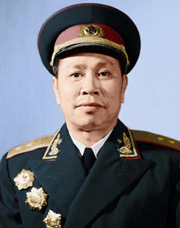 九一三事件後，曾經被下放的少將受重用，進入總後勤部擔任副部長