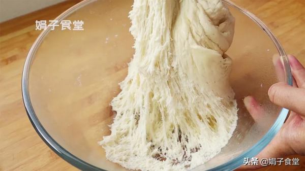 香辣豆腐包子，皮薄餡足，鮮嫩味美，一次3個吃不夠，太香了