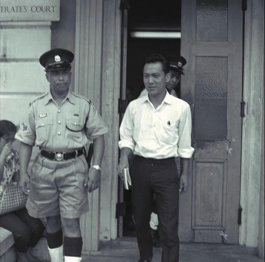 新加坡奇案:未婚妻潛水沒了動靜,他拽出海面的卻只有一根繩子 新加坡奇案:未婚妻潛水沒了動靜,他拽出海面的卻只有一根繩子