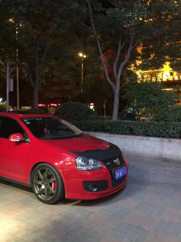 如果不提醒我,我真的以為這臺速騰是5代GTI 如果不提醒我,我真的以為這臺速騰是5代GTI