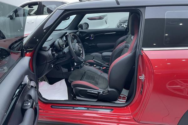 24萬買輛寶馬MINI，檢測後發現不漏油，客戶：這特喵的是假寶馬？