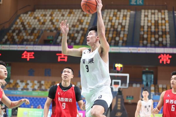 42分大勝！廣東隊連勝，張昊12+5，孫浩欽26分，2戰淨勝100分