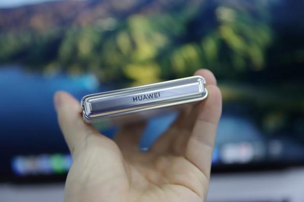 假如你預算足夠，華為P50 Pocket摺疊屏你會買嗎？