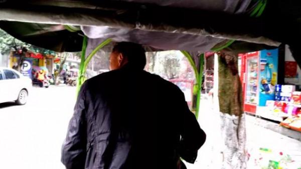 一個做了28年裝卸工的退伍老兵，憑什麼能受邀去國防部記者會？