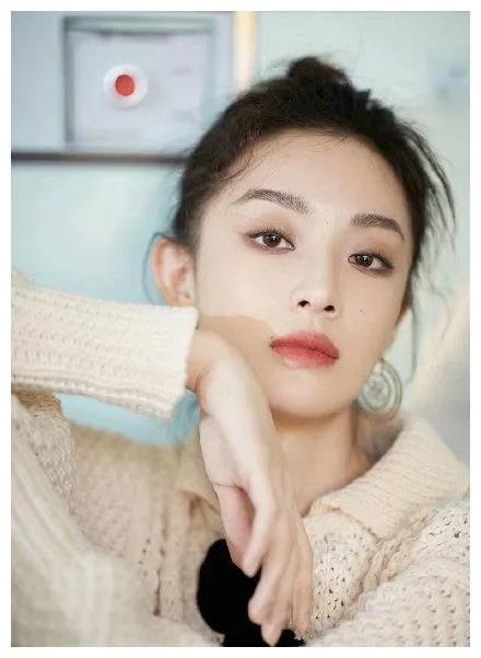 《安家》朱閃閃扮演者孫佳雨美照