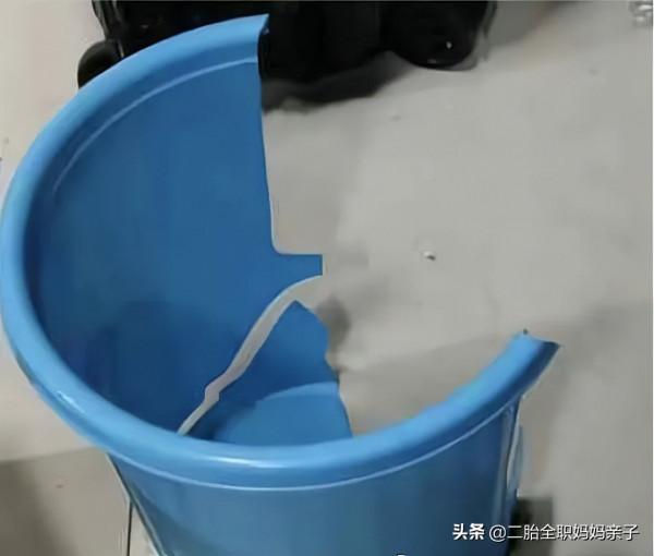 臨近畢業的大四生活得有多將就?半截拖鞋是常態,戳中笑點卻淚目 臨近畢業的大四生活得有多將就?半截拖鞋是常態,戳中笑點卻淚目