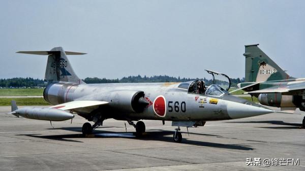 300架與1200架,從遠遠不及到超過數倍,中國空軍只用了15年時間 300架與1200架,從遠遠不及到超過數倍,中國空軍只用了15年時間