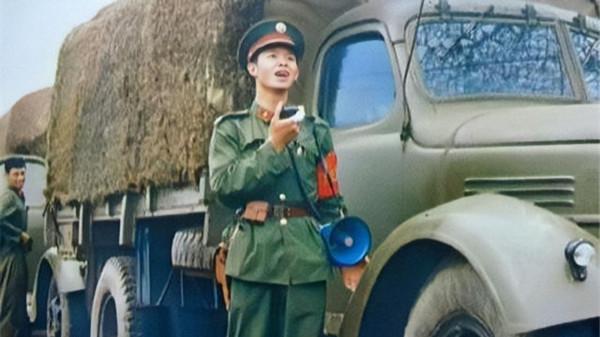 1987年，偵察兵傅平山在越南犧牲，遺體被敵軍澆築在水泥中