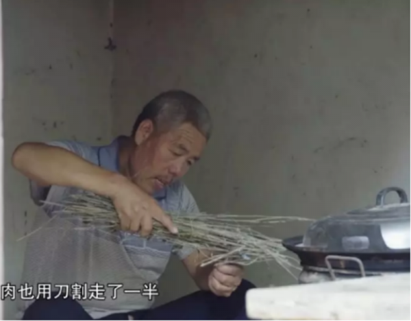 2005年，河南一村支書自稱&OpenCurlyDoubleQuote;皇上&rdquo;，對外宣稱：我死了我兒子繼位