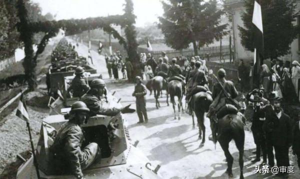 前蘇軍政委跑到鄰國開掛：把政敵活著扔進火爐，不料自己下場更慘