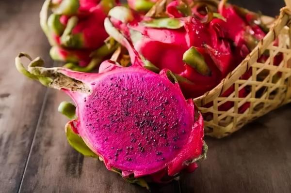 紅心火龍果,能不能多吃?關於火龍果的常識,你瞭解多少呢? 紅心火龍果,能不能多吃?關於火龍果的常識,你瞭解多少呢?