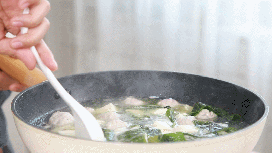 巨鮮美！這湯每週安排2次，孩子一口喝乾