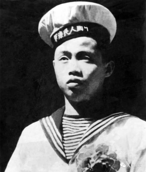 人民海軍首位戰鬥英雄